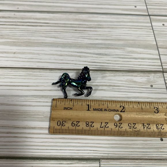 Rainbow Oil Slick Style Unicorn Brooches Set Of 2 - Picture 7 of 7